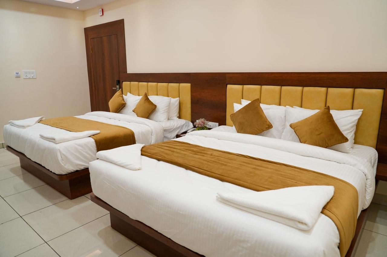 Sri Krishna Inn - Kempegowda Airport Bangalore Devanahalli Esterno foto