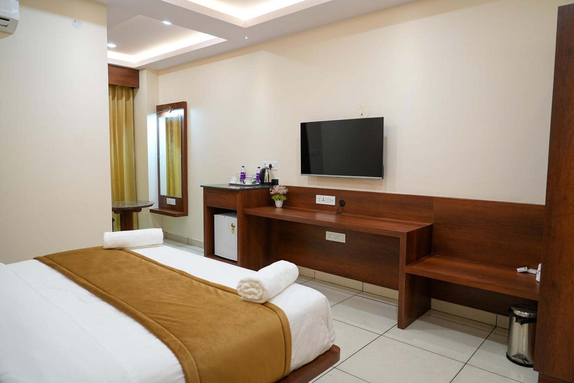 Sri Krishna Inn - Kempegowda Airport Bangalore Devanahalli Esterno foto