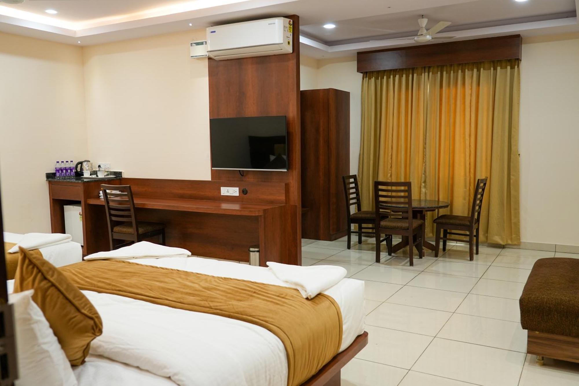 Sri Krishna Inn - Kempegowda Airport Bangalore Devanahalli Esterno foto